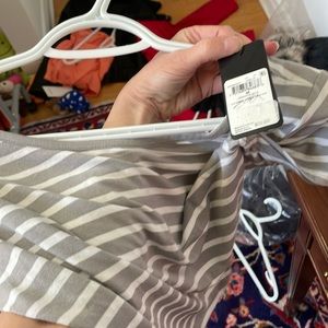 Guess Crop Size M Nwt Grey And White Stripes